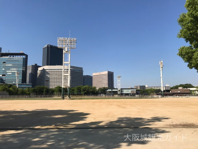 大阪城公園「太陽の広場」